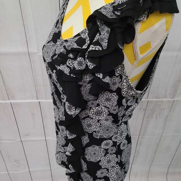 ELLE Blouse - Picture 4 of 10